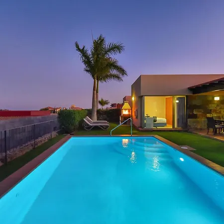 Salobre Golf Dos Luxury Retreat In Gran Canaria Private Outdoor Heatable Pool Bbq Facilities Shaded Outdoor Dining Area Salobre Golf, Λας Πάλμας ντε Γκραν Κανάρια