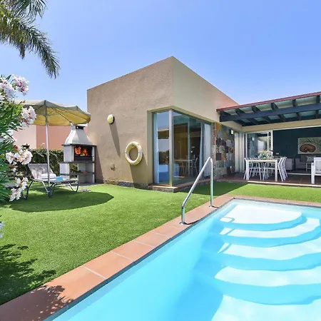 Salobre Golf Dos Luxury Retreat In Gran Canaria Private Outdoor Heatable Pool Bbq Facilities Shaded Outdoor Dining Area Salobre Golf, Βίλα *